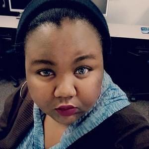 Meet your Posher, Lydiah moon